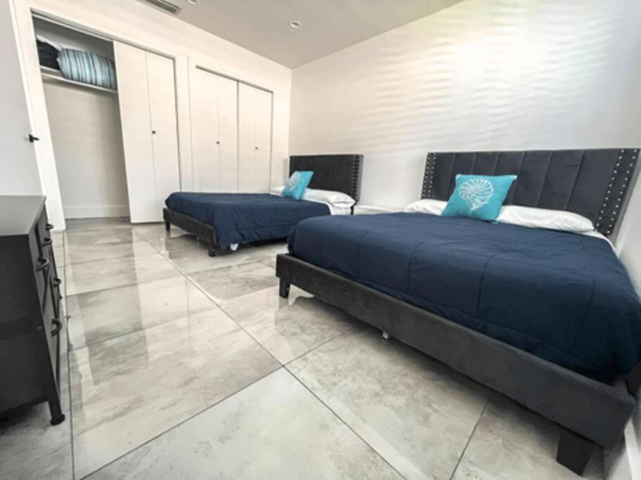 Luxurious & Modern Open Floor Plan Heated Pool Villa Hollywood Buitenkant foto