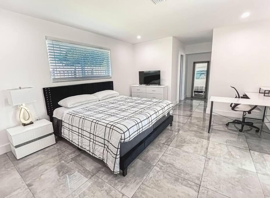 Luxurious & Modern Open Floor Plan Heated Pool Villa Hollywood Buitenkant foto